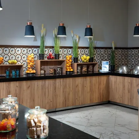 Best Western Plus Premium Inn-3